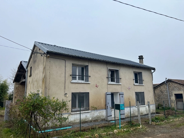 
Saint-Martin-l'Ars House
 for sale for 75,000&euro; in Vienne, Poitou-Charentes