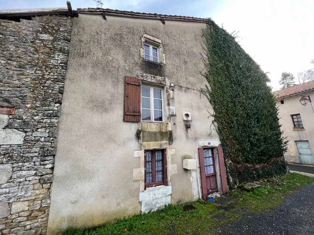 
Charroux House
 for sale for 13,000&euro; in Vienne, Poitou-Charentes