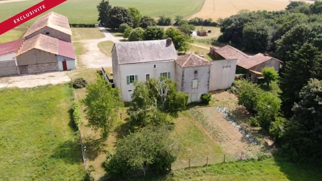 4 Bedroom(s) - 40,000m² land for sale in Vienne, Poitou-Charentes, France - FrenchPropertyPortal.com
Former Lordship
for sale for 237,000€ in Vienne, Poitou-Charentes