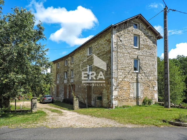 4,363m² land for sale in Vienne, Poitou-Charentes, France - FrenchPropertyPortal.com
Mill 558 sqm - 3 reception rooms, island 3000 sqm
for sale for 265,000€ in Vienne, Poitou-Charentes