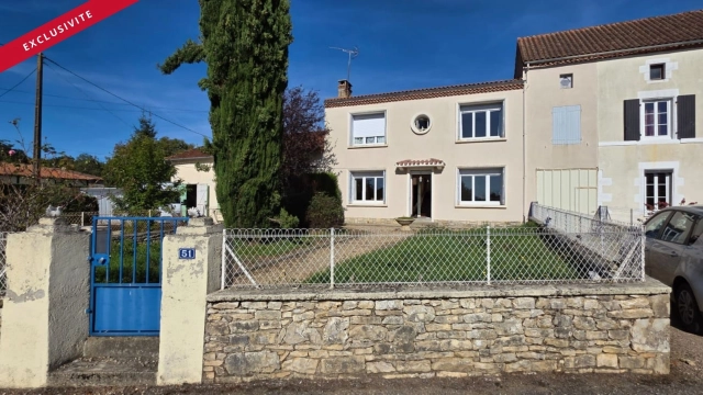 4 Bedroom(s) - 1,032m² land for sale in Charente, Poitou-Charentes, France - FrenchPropertyPortal.com
105 m² house in Pleuville - 4 bedrooms
for sale for 92,000€ in Charente, Poitou-Charentes