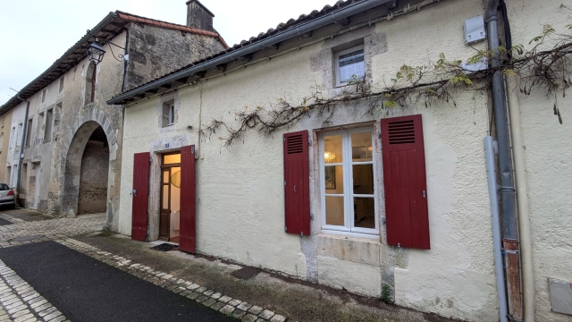 
Typical house well renovated - Usson du Poitou
 for sale for 79,900&euro; in Vienne, Poitou-Charentes