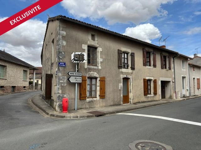 3 Bedroom(s) - 1 Bathroom(s) - 348m² land for sale in Vienne, Poitou-Charentes, France - FrenchPropertyPortal.com
Valence House in Poitou
for sale for 119,000€ in Vienne, Poitou-Charentes