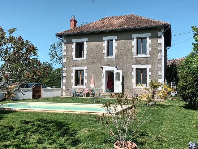 
Charming Maison de Maitre in the Centre of the Village.
 for sale for 179,000&euro; in Charente, Poitou-Charentes