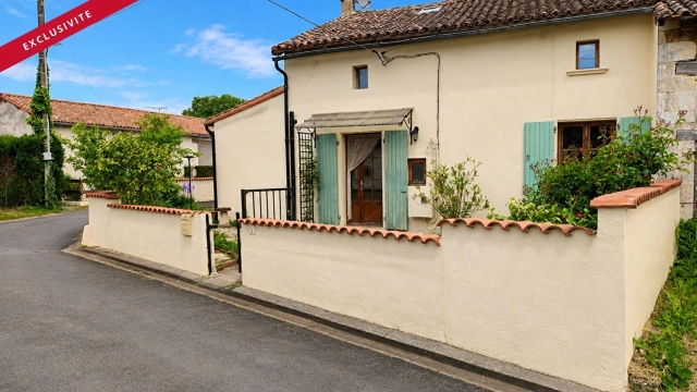 
Charming Cottage close to amenities
 for sale for 149,000&euro; in Vienne, Poitou-Charentes