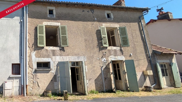 3 Bedroom(s) - 828m² land for sale in Vienne, Poitou-Charentes, France - FrenchPropertyPortal.com
for sale for 45,000€ in Vienne, Poitou-Charentes