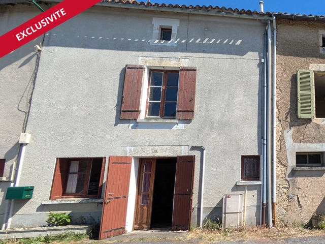 2 Bedroom(s) - 863m² land for sale in Vienne, Poitou-Charentes, France - FrenchPropertyPortal.com
Village house - Chateau Garnier
for sale for 35,000€ in Vienne, Poitou-Charentes