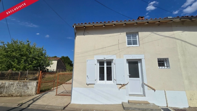 
Townhouse with garden in Civray, close to shops
 for sale for 140,000&euro; in Vienne, Poitou-Charentes