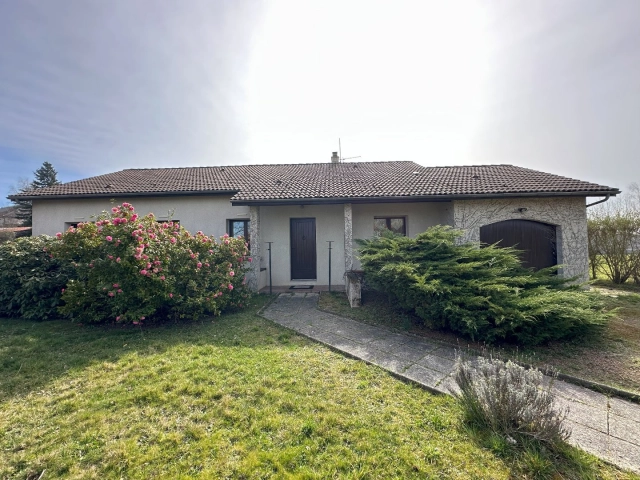 4 Bedroom(s) - 2 Bathroom(s) - 0 m² land for sale in Puy-de-Dôme, Auvergne, France - FrenchPropertyPortal.com Beautiful house located in a highly sought-after neighborhood for sale for 226,000€ in Puy-de-Dôme, Auvergne