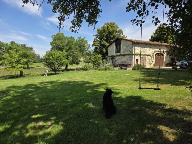 4 Bedroom(s) - 3 Bathroom(s) - 0 m² land for sale in Puy-de-Dôme, Auvergne, France - FrenchPropertyPortal.com Character property on grounds of 2,3 hectares of land with open views for sale for 315,000€ in Puy-de-Dôme, Auvergne