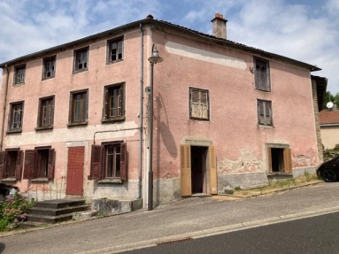 1 Bathroom(s) - 0 m² land for sale in Puy-de-Dôme, Auvergne, France - FrenchPropertyPortal.com Spacious stone house in need of rénovation with an outbuilding for sale for 65,000€ in Puy-de-Dôme, Auvergne