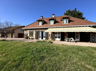 5 Bedroom(s) - 2 Bathroom(s) - 0 m² land for sale in Allier, Auvergne, France - FrenchPropertyPortal.com Architect-designed house with spectacular views over the Chaîne des Puys – 200 m² on a wooded plot – near Vichy for sale for 546,000€ in Allier, Auvergne