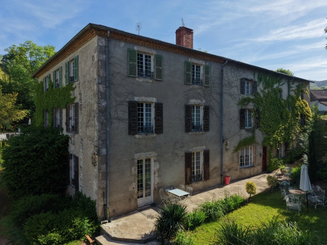 7 Bedroom(s) - 0 m² land for sale in Allier, Auvergne, France - FrenchPropertyPortal.com EXCEPTIONAL PROPERTY – CHARMING GUEST HOUSE for sale for 630,000€ in Allier, Auvergne