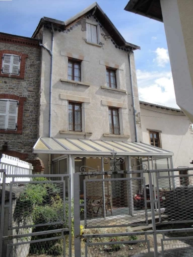 Charming village house of 120 m² with garden for sale for 60,000€ in Haute-Loire, Auvergne