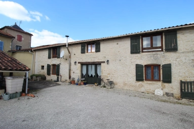 Two village houses with barn for sale for 143,880&euro; in Charente, Poitou-Charentes