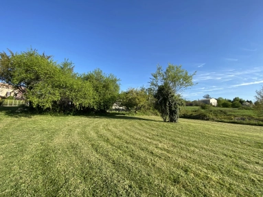 Nice plot of land ideally located in the bastide of Monflanquin for sale for 41,000&euro; in Lot-et-Garonne, Aquitaine