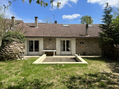 3 Bedroom(s) - 3 Bathroom(s) - 410m² land for sale in Haute-Vienne, Limousin, France - FrenchPropertyPortal.com Pretty 3+ bed stone house - walking distance to village for sale for 125,350€ in Haute-Vienne, Limousin