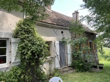 House with barn and garden in a quiet hamlet. for sale for 49,000€ in Indre, Centre