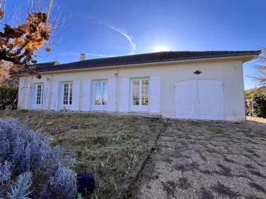 3 Bedroom(s) - 1 Bathroom(s) - 1,000m² land for sale in Dordogne, Aquitaine, France - FrenchPropertyPortal.com Three-Bedroom village house with pool for sale for 278,200€ in Dordogne, Aquitaine