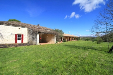 Lovely stone property with guest house and swimming pool for sale for 420,000€ in Lot-et-Garonne, Aquitaine