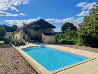 4 bedroom house with pool in a peaceful woodland setting for sale for 246,100&euro; in Charente, Poitou-Charentes
