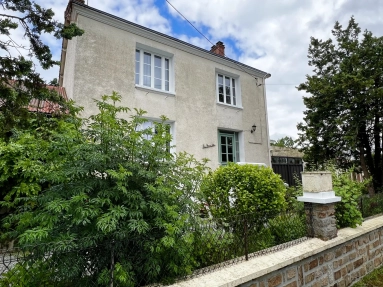 3 Bedroom(s) - 3 Bathroom(s) - 1,205m² land for sale in Haute-Vienne, Limousin, France - FrenchPropertyPortal.com A wonderful 3 bedroom, 3 bathroom home in popular village for sale for 199,000€ in Haute-Vienne, Limousin