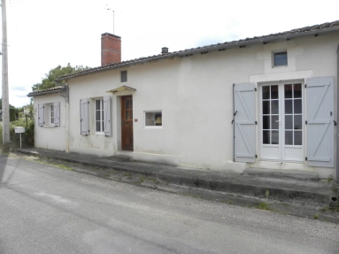 Delightful hamlet property for sale for 120,880&euro; in Charente, Poitou-Charentes