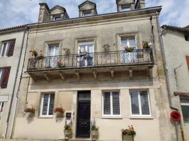 Impressive 4-Bedroom Townhouse with Private Courtyard in the Heart of Villefagnan for sale for 156,960&euro; in Charente, Poitou-Charentes