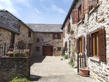 Lovely restored house with a view for sale for 399,000&euro; in Tarn, Midi-Pyrénées