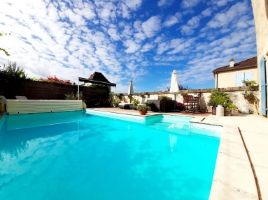 5 Bedroom(s) - 5 Bathroom(s) - 234m² land for sale in Dordogne, Aquitaine, France - FrenchPropertyPortal.com Looking for a lifestyle opportunity? for sale for 476,200€ in Dordogne, Aquitaine