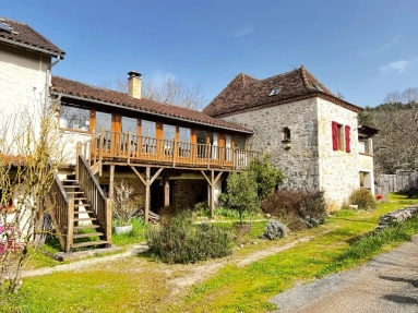13 Bedroom(s) - 10 Bathroom(s) - 7,285m² land for sale in Lot, Midi-Pyrénées, France - FrenchPropertyPortal.com Saint-Cirq-Lapopie area: Charming stone property featuring 1 large apartment and 5 guest rooms, plus owner's accommodation with 5 bedrooms plus swimming pool for sale for 699,600€ in Lot, Midi-Pyrénées