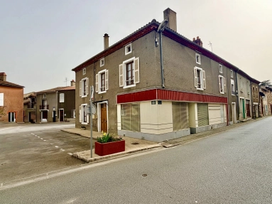 Formally the hub of the village, large house plus commercial possibilities for sale for 71,500&euro; in Haute-Vienne, Limousin