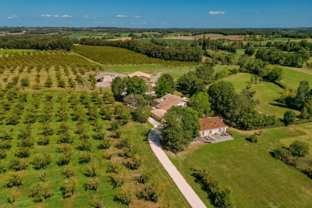 Unique Property with pool in an Idyllic Setting Near Picturesque Issigeac for sale for 1,395,000&euro; in Dordogne, Aquitaine