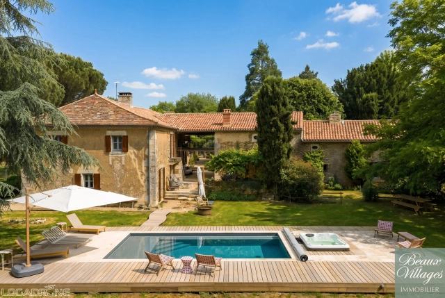 5 Bedroom(s) - 4 Bathroom(s) - 4,668m² land for sale in Dordogne, Aquitaine, France - FrenchPropertyPortal.com Lovely Stone Farmhouse with a Pool in a Countryside Setting for sale for 850,000€ in Dordogne, Aquitaine