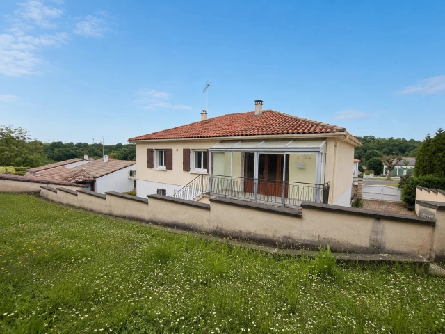 Spacious Townhouse with Garden, Balcony and Large Garage – Central Ruffec for sale for 152,600&euro; in Charente, Poitou-Charentes