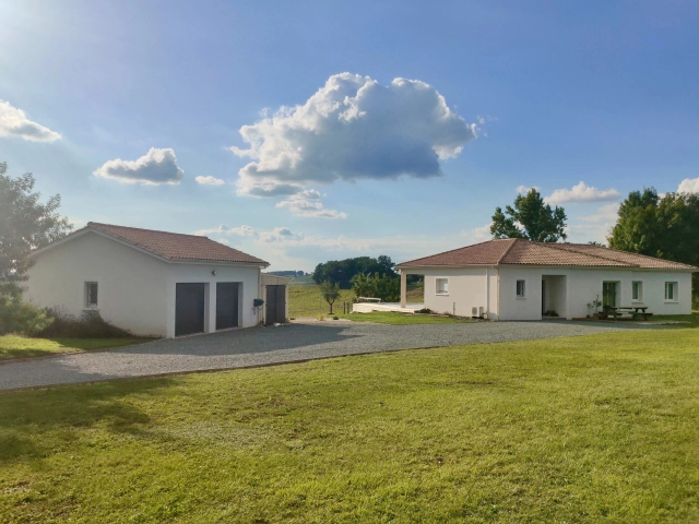 New 3-bedroom house with stunning views for sale for 318,000&euro; in Dordogne, Aquitaine