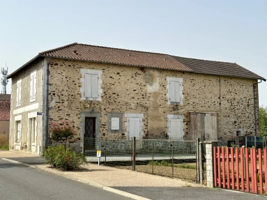 Large property, with loads of potential! for sale for 77,000&euro; in Haute-Vienne, Limousin