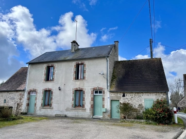 A delightful 3 bed family home with large barn for sale for 158,050&euro; in Haute-Vienne, Limousin