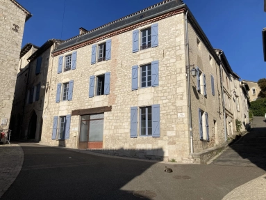 Stone house to renovate with restored business premises for sale for 233,000&euro; in Lot, Midi-Pyrénées