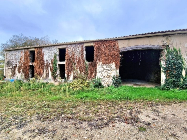 1 Bathroom(s) - 8,114m² land for sale in Lot-et-Garonne, Aquitaine, France - FrenchPropertyPortal.com Stone Property for Renovation just outside Eymet for sale for 82,500€ in Lot-et-Garonne, Aquitaine