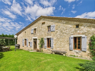 Authenticity and Charm – Beautiful Stone Property near Duras for sale for 265,000&euro; in Gironde, Aquitaine