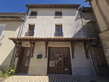 House in lovely village centre for sale for 125,350&euro; in Lot-et-Garonne, Aquitaine