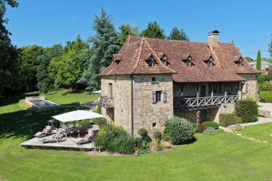 Rare 16th century property with swimming pool, gardens and 13 hectares - Lot countryside for sale for 1,582,000&euro; in Lot, Midi-Pyrénées