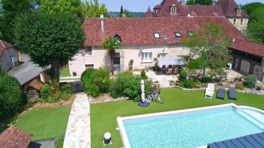Beautifully presented stone property with barn and heated pool for sale for 350,000&euro; in Dordogne, Aquitaine