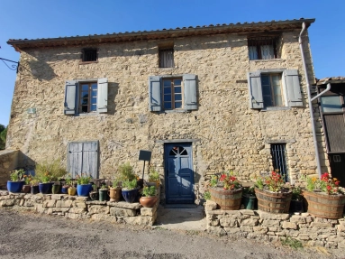 Substantial historic property seeks visionary new owner! for sale for 199,000&euro; in Aude, Languedoc-Roussillon