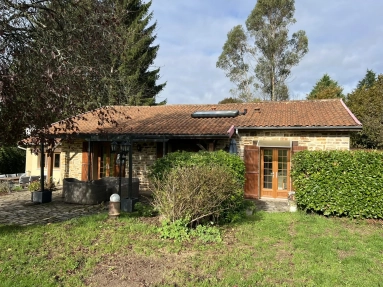 3-Bedroom Country House with Private Lake & 4.5 Acres – Near Piégut-Pluviers, Dordogne for sale for 180,000&euro; in Dordogne, Aquitaine
