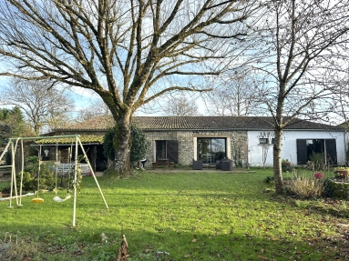 4 Bedroom(s) - 4 Bathroom(s) - 2,512m² land for sale in Dordogne, Aquitaine, France - FrenchPropertyPortal.com 4-bed Stone House with Pool and Countryside Views near Saint-Émilion for sale for 262,500€ in Dordogne, Aquitaine