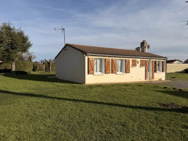 Three-Bedroom Bungalow in a Peaceful Village Near Ruffec for sale for 140,400&euro; in Charente, Poitou-Charentes