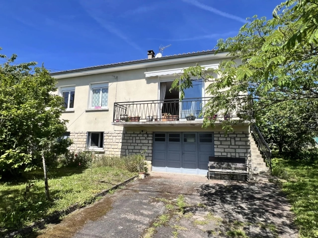 3-bedroom elevated house with garden and full basement in Champs-Romain for sale for 149,000&euro; in Dordogne, Aquitaine