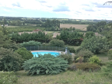 5 Bedroom(s) - 3 Bathroom(s) - 5,000m² land for sale in Gironde, Aquitaine, France - FrenchPropertyPortal.com A 5 bedroom country house for sale for 299,600€ in Gironde, Aquitaine